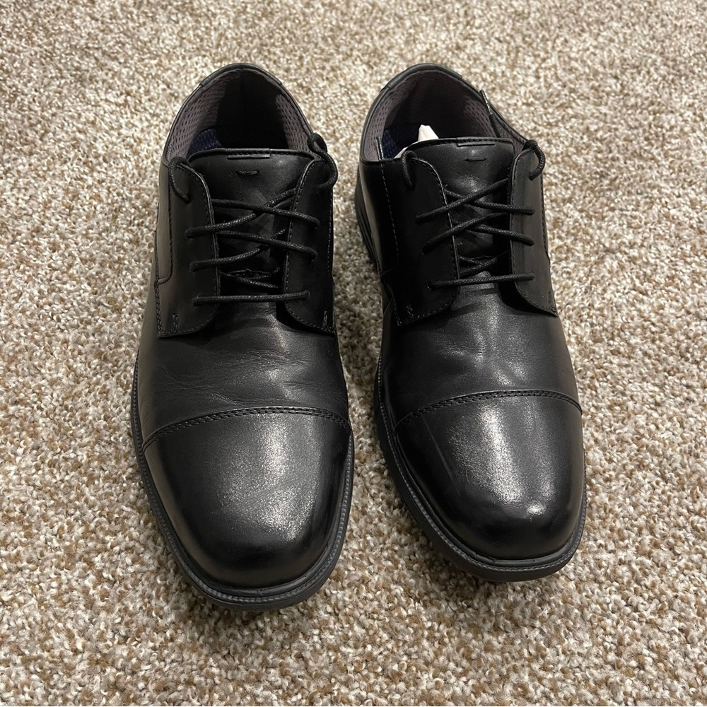 Comfortable black shoes